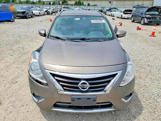 2017 NISSAN VERSA 1.6 SL 5