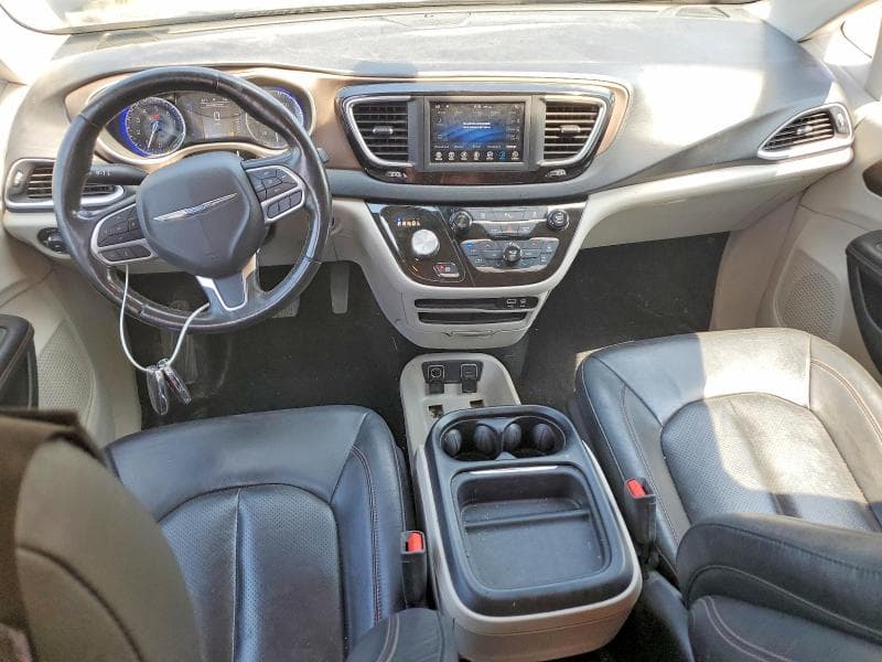 2019 CHRYSLER PACIFICA TOURING L 8