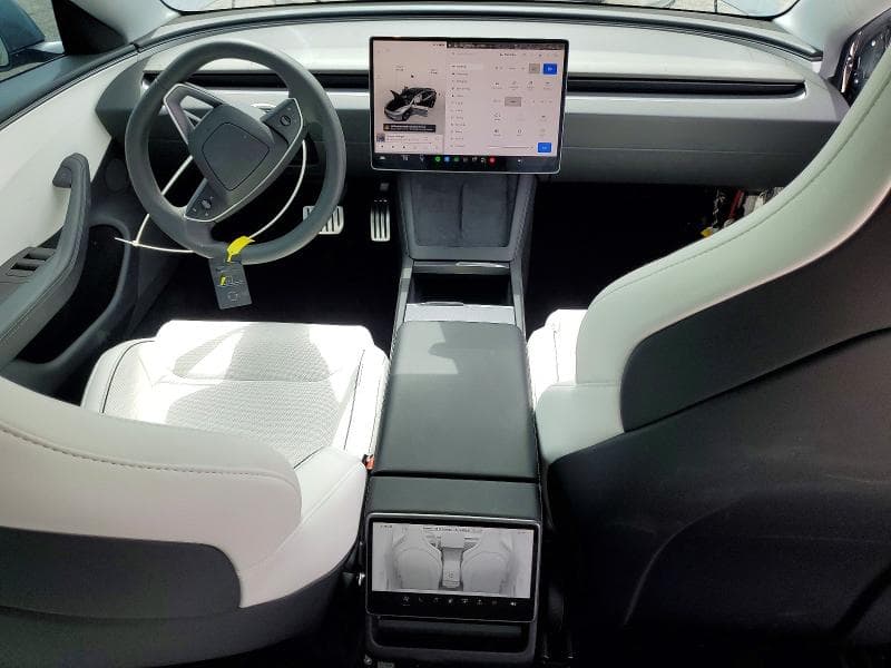 2026 TESLA MODEL 3 8