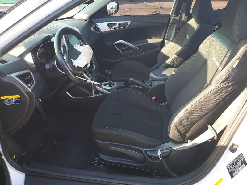 2017 HYUNDAI VELOSTER BASE 7