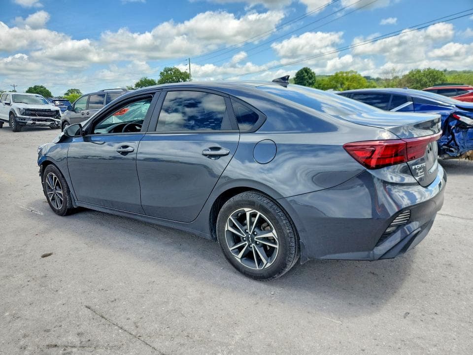 2023 KIA FORTE LXS 2
