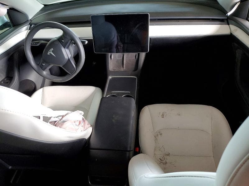 2023 TESLA MODEL Y 8