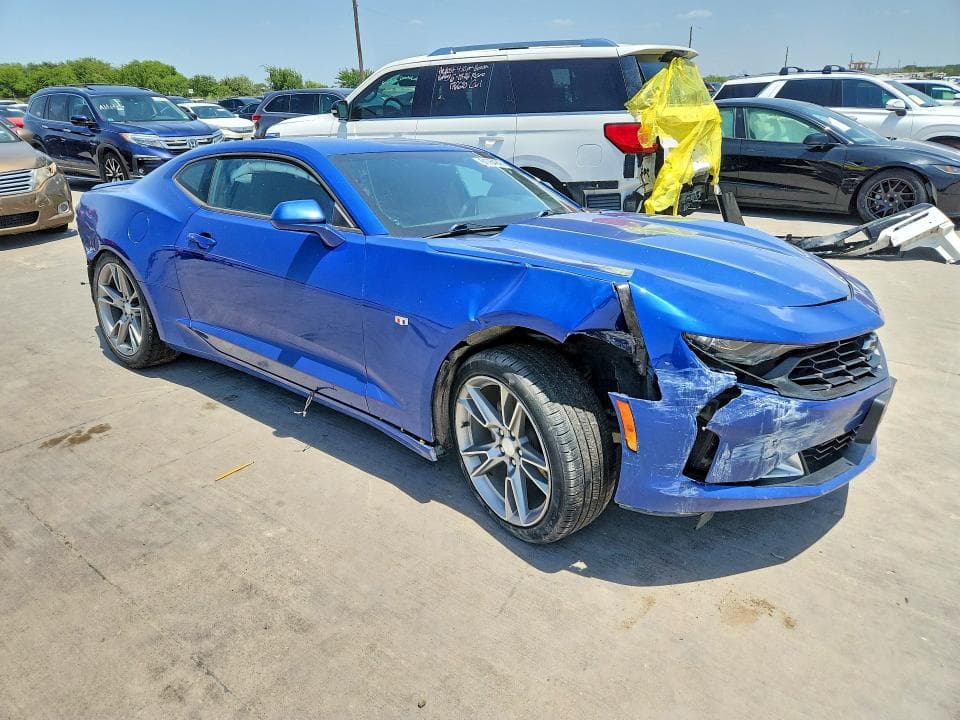 2019 CHEVROLET CAMARO 4