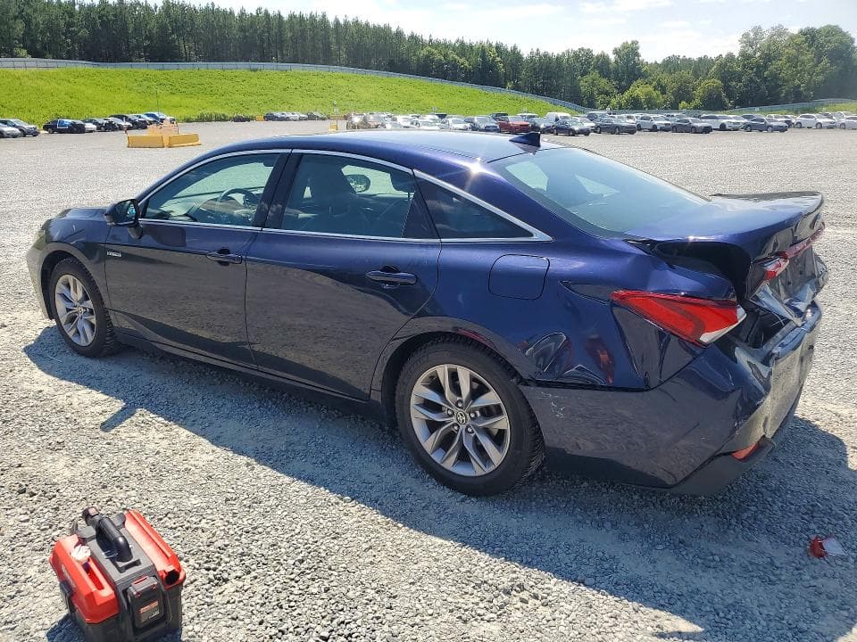 2021 TOYOTA AVALON XLE 2