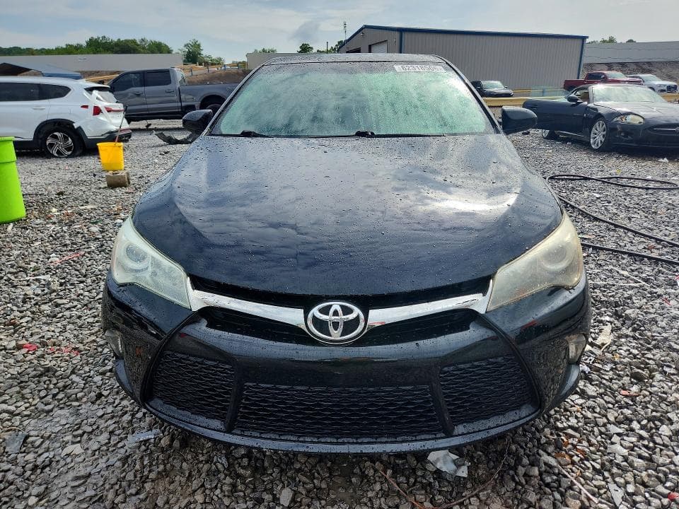 2017 TOYOTA CAMRY SE 5