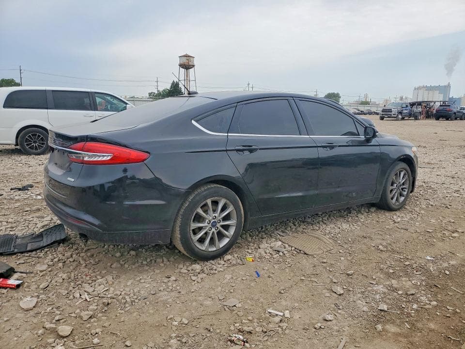 2017 FORD FUSION SE 3