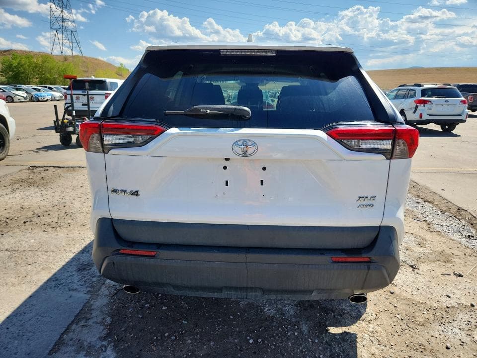 2021 TOYOTA RAV4 XLE 6