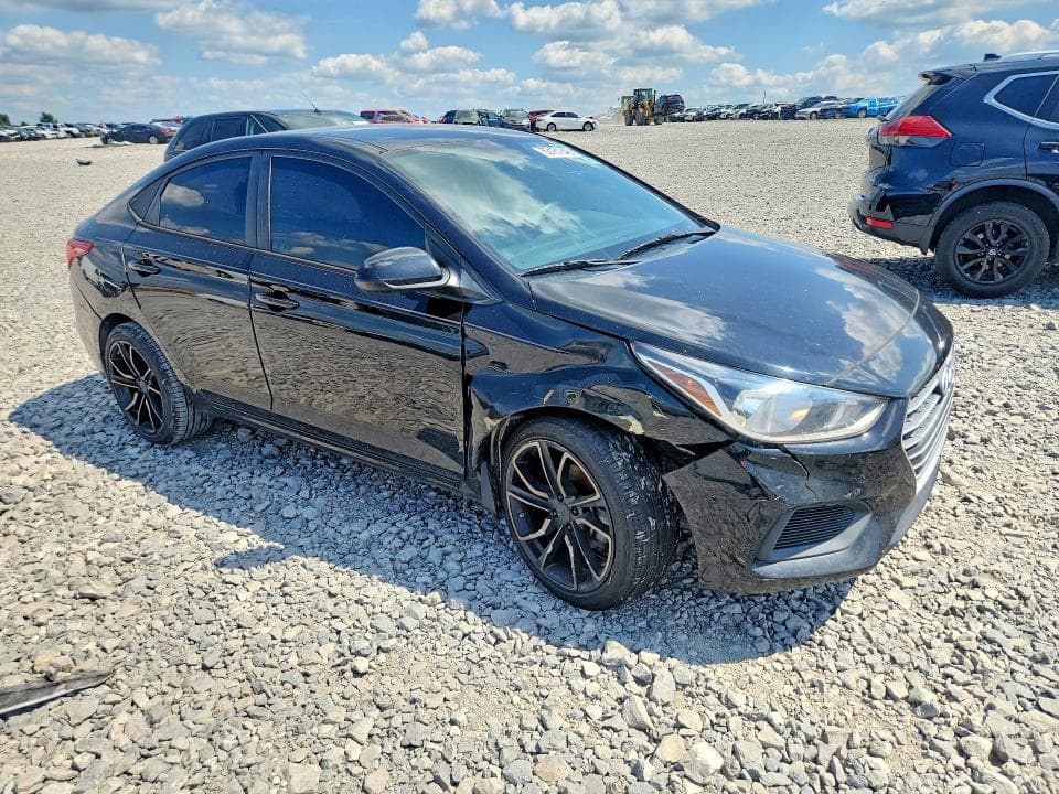 2022 HYUNDAI ACCENT SE 4