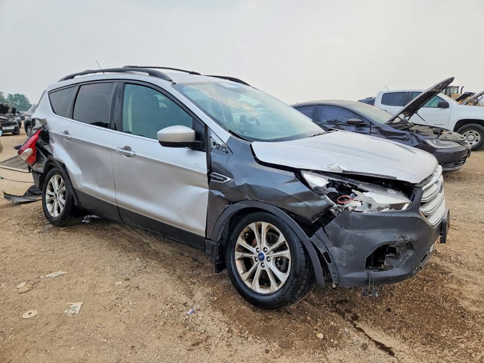 2018 FORD ESCAPE SE 4