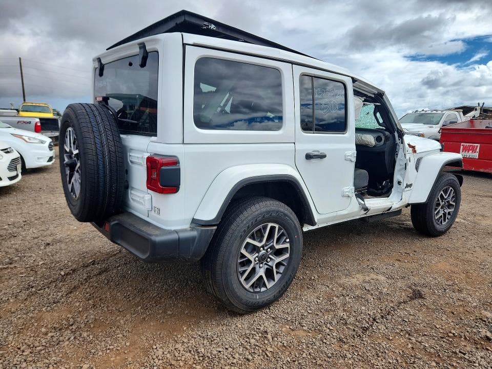 2026 JEEP WRANGLER SAHARA 3