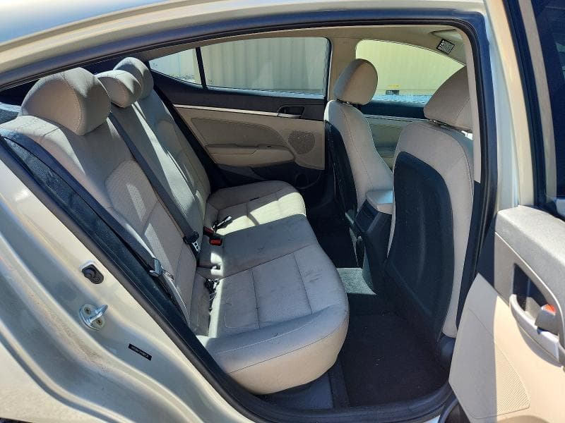 2017 HYUNDAI ELANTRA SE 10