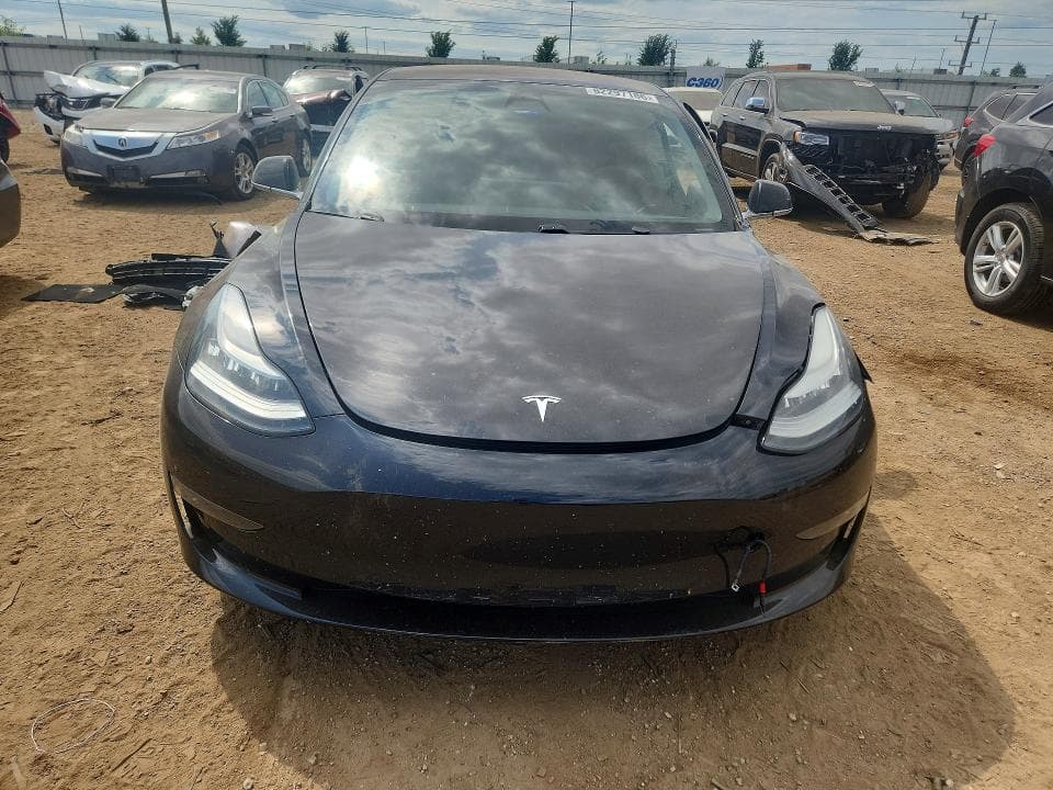 2018 TESLA MODEL 3 5