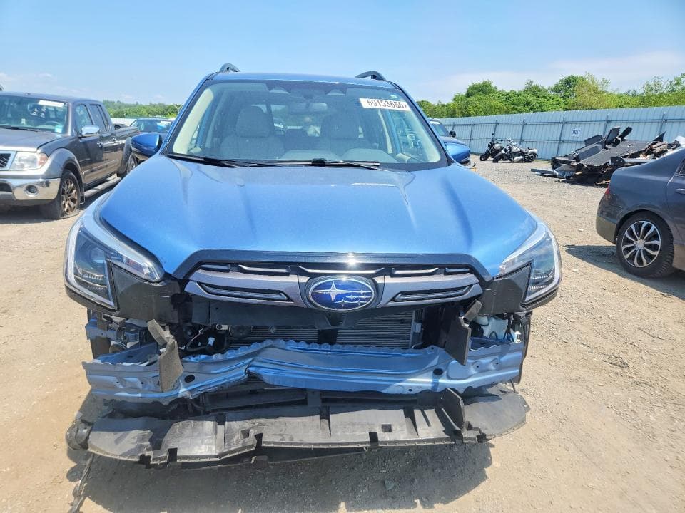 2022 SUBARU FORESTER LIMITED 5