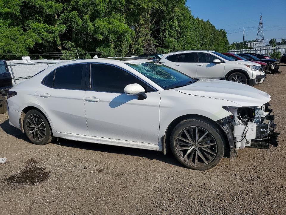 2024 TOYOTA CAMRY SE 4