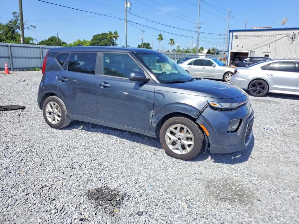 2022 KIA SOUL LX 4