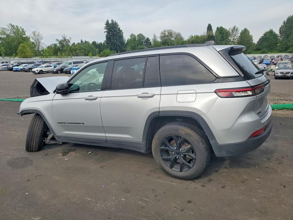 2025 JEEP GRAND CHEROKEE LAREDO 2