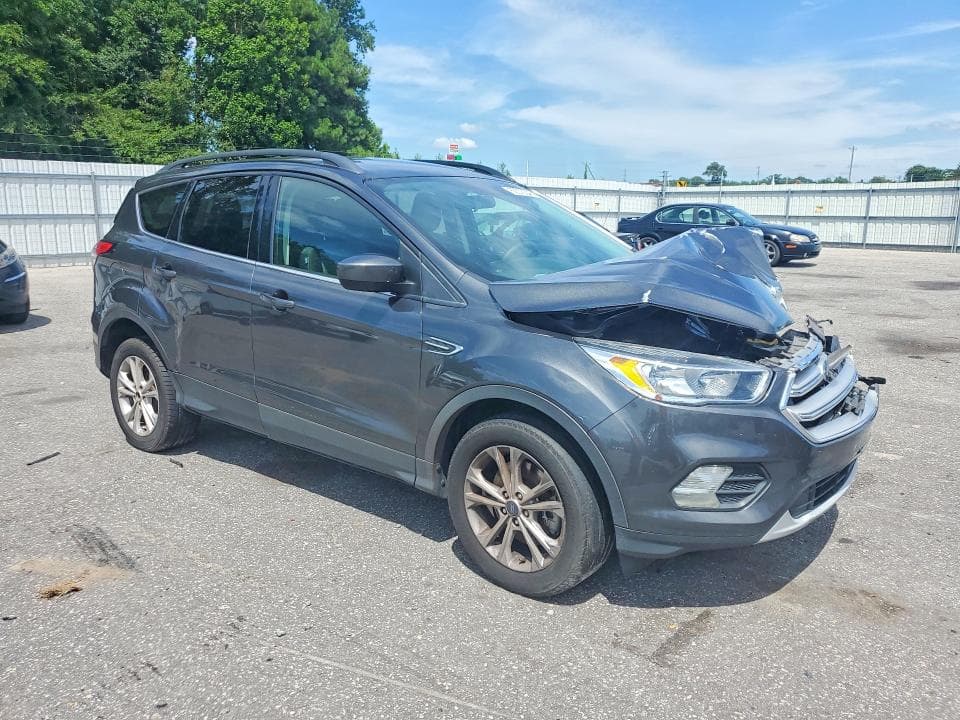 2018 FORD ESCAPE SE 4