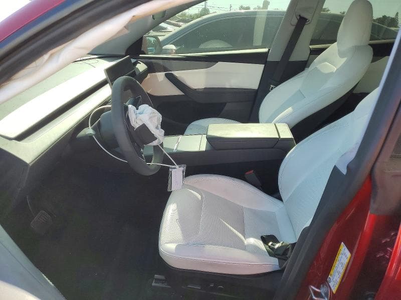 2026 TESLA MODEL Y 7