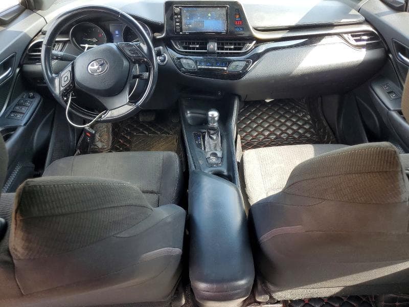 2018 TOYOTA C-HR XLE 8