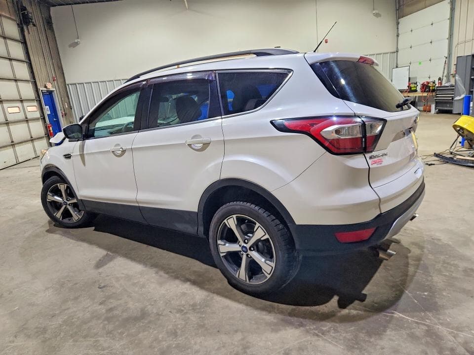 2017 FORD ESCAPE SE 2