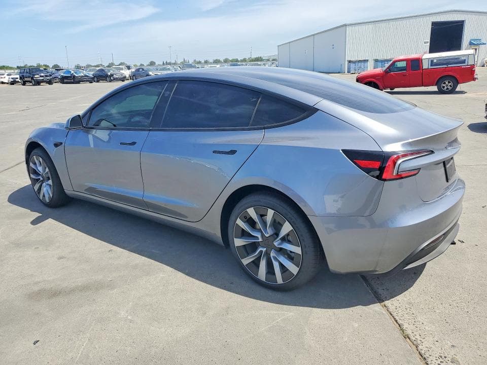 2026 TESLA MODEL 3 2