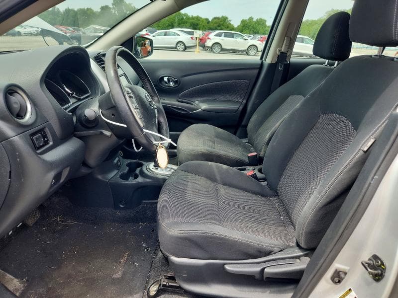 2019 NISSAN VERSA SV 7