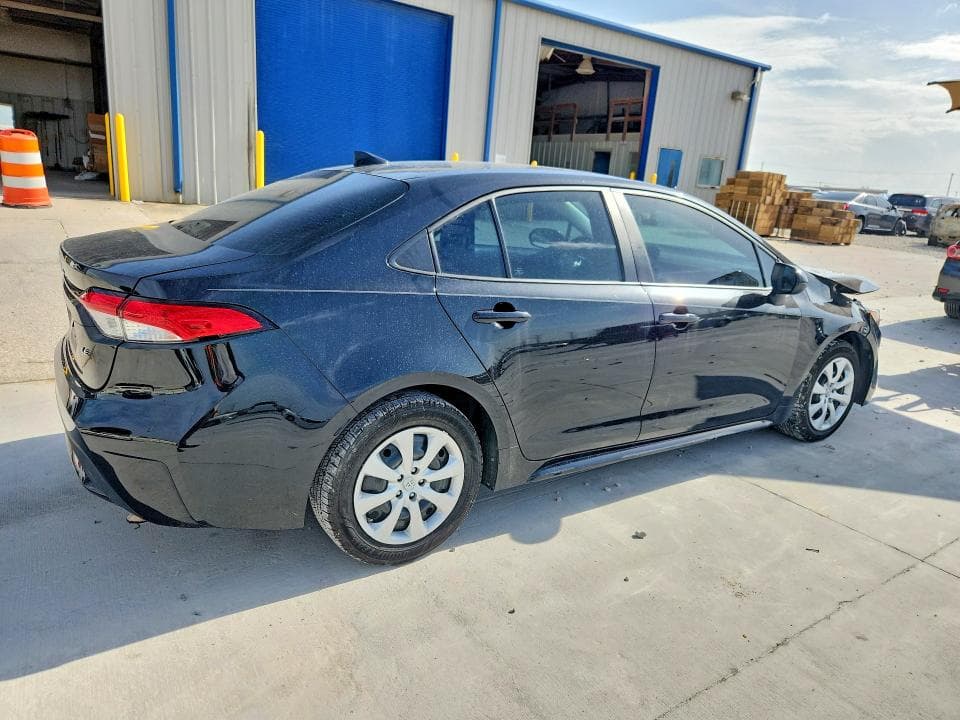 2022 TOYOTA COROLLA LE 3