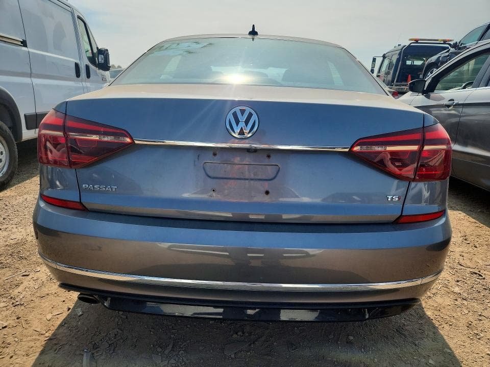 2017 VOLKSWAGEN PASSAT R-LINE 6