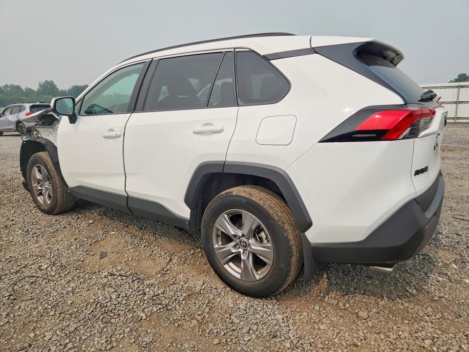 2025 TOYOTA RAV4 XLE 2