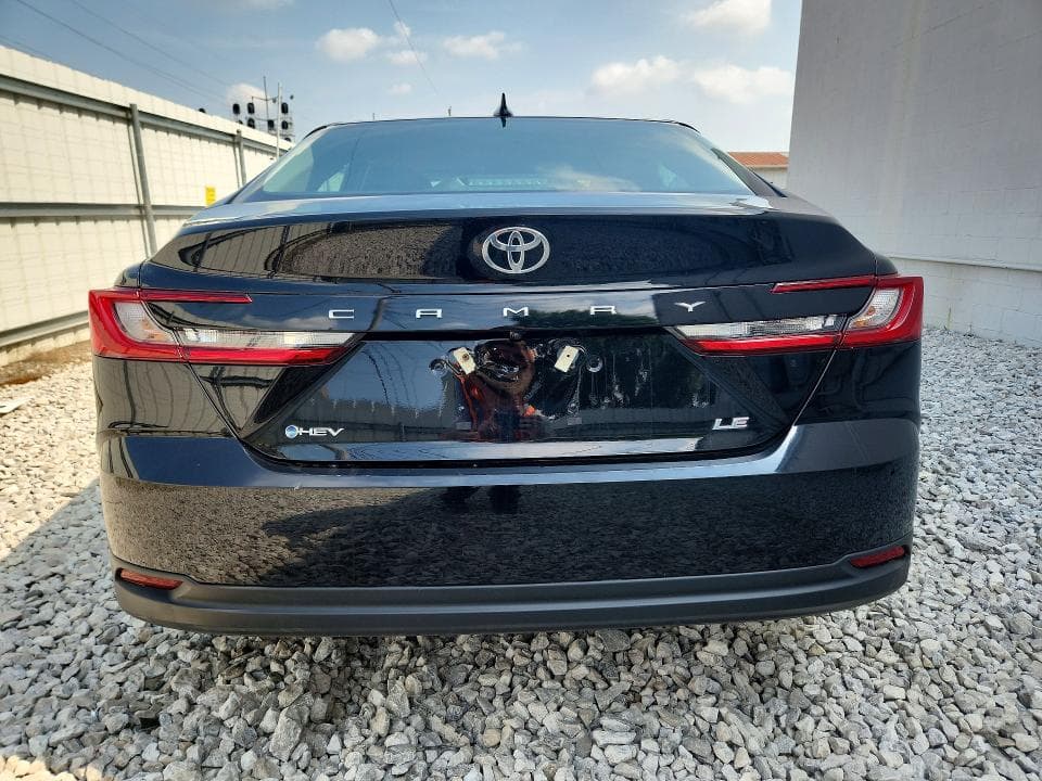 2025 TOYOTA CAMRY LE 6