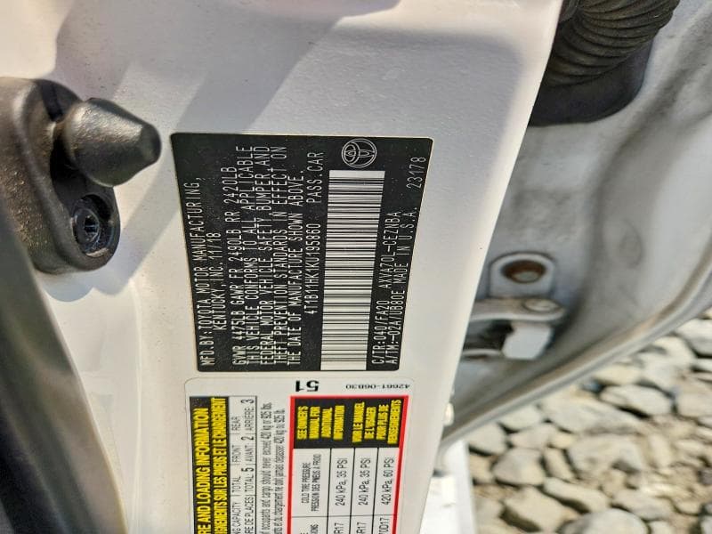 2019 TOYOTA CAMRY LE 12