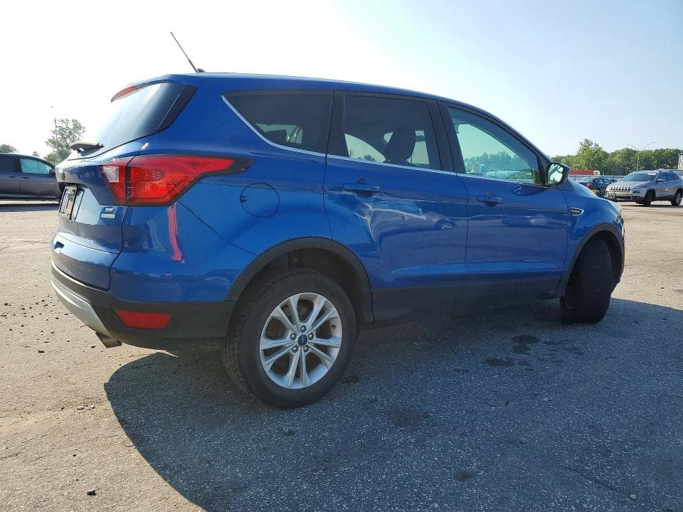 2019 FORD ESCAPE SE 3