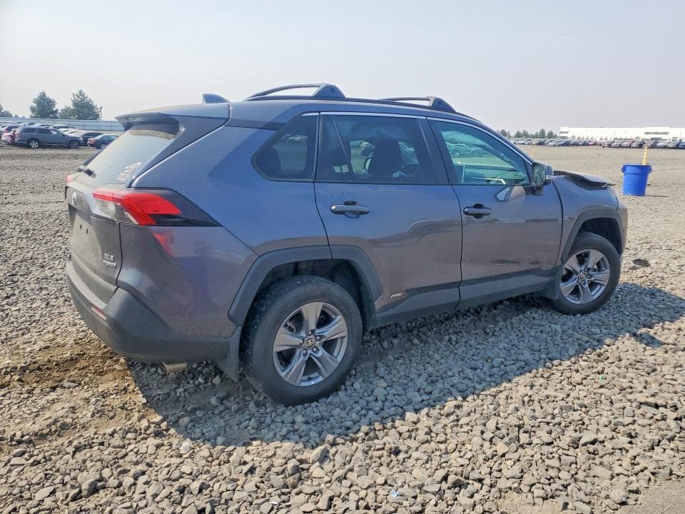 2024 TOYOTA RAV4 HYBRID XLE 3