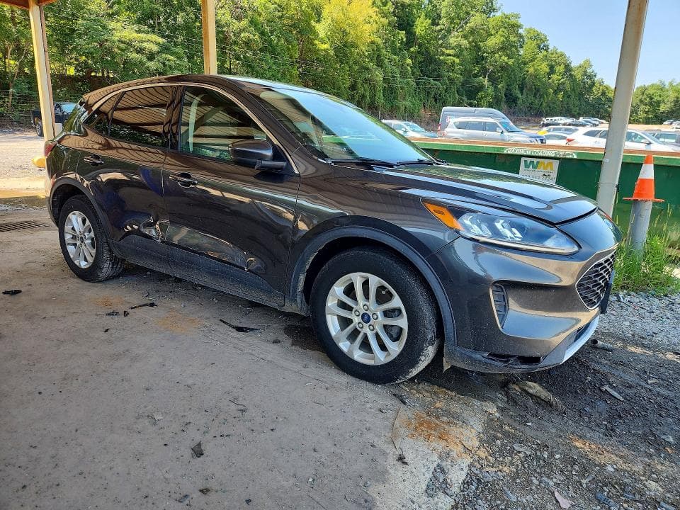 2020 FORD ESCAPE SE 4