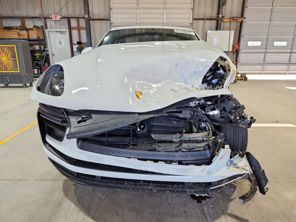 2026 PORSCHE MACAN T 5