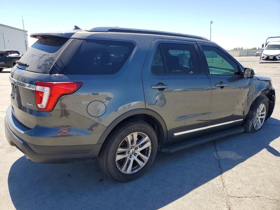 2018 FORD EXPLORER XLT 3