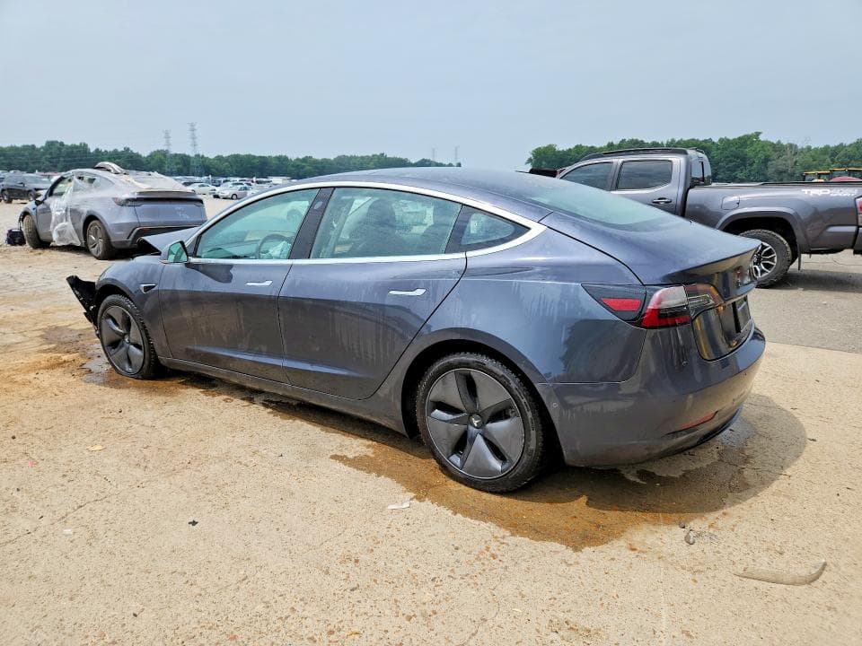 2018 TESLA MODEL 3 2