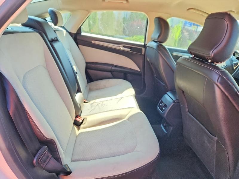 2019 FORD FUSION SE 10