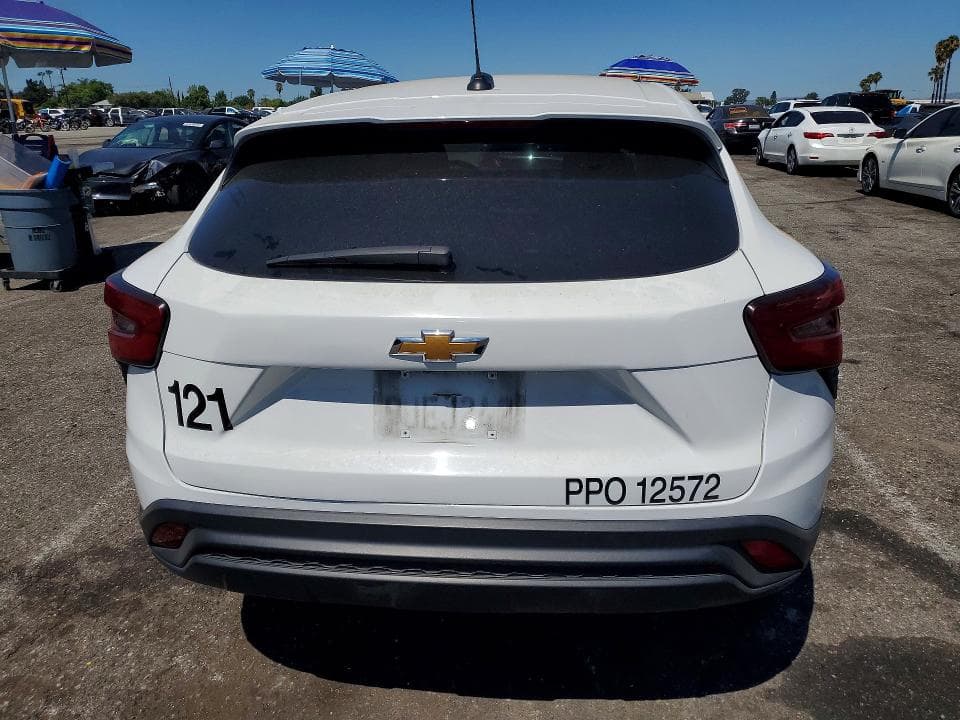 2024 CHEVROLET TRAX LS 6