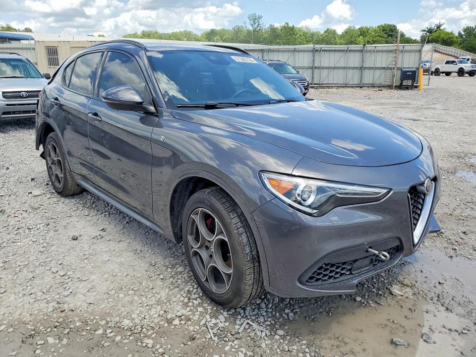 2022 ALFA ROMEO STELVIO TI 4