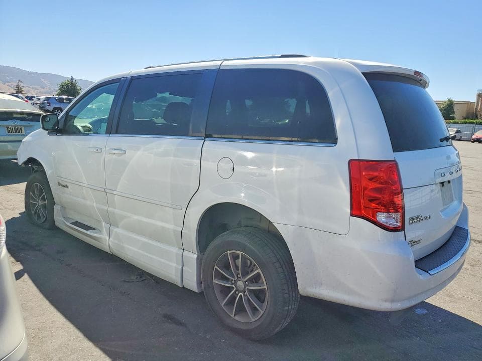2017 DODGE GRAND CARAVAN SXT 2