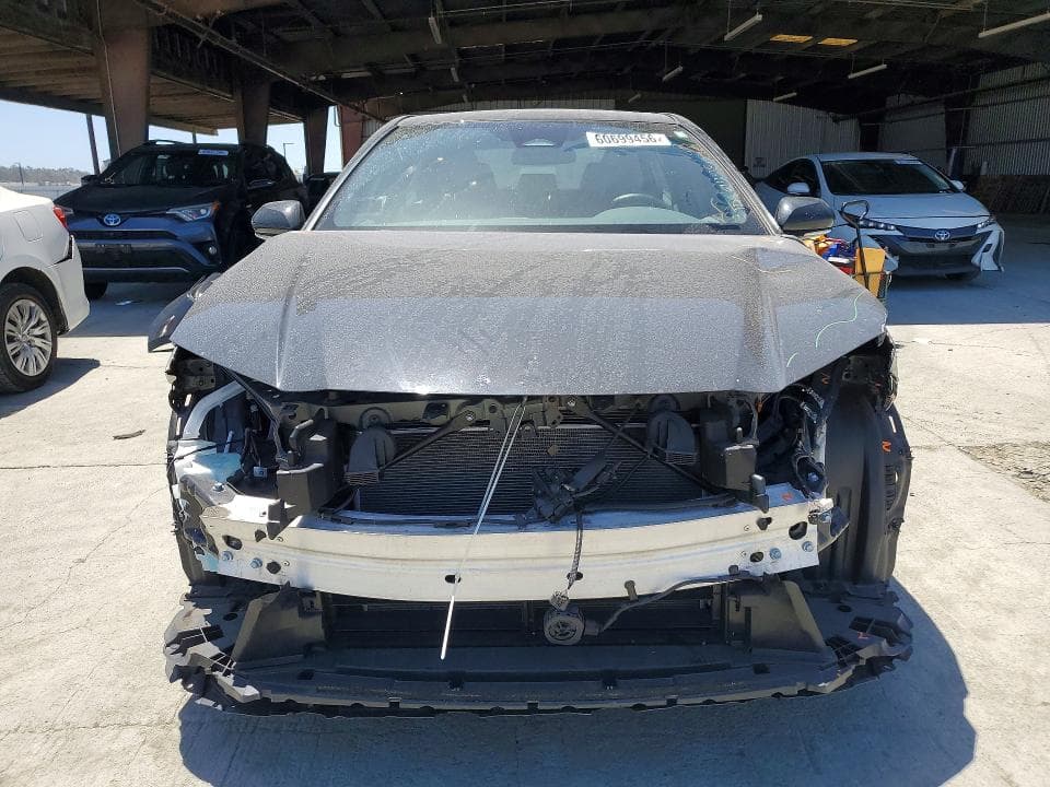 2025 TOYOTA CAMRY SE 5