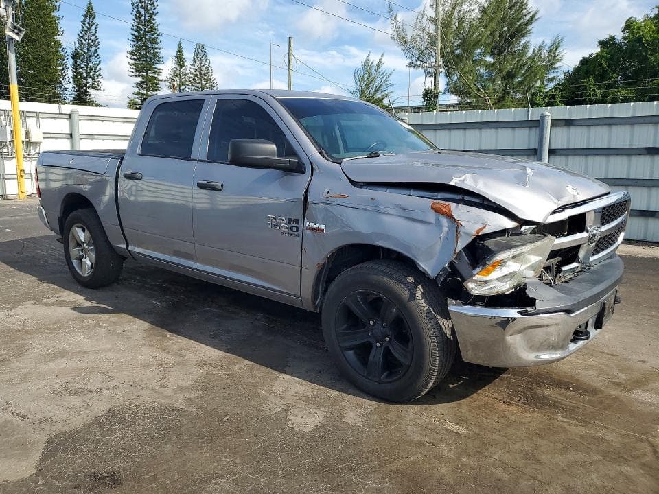 2020 RAM 1500 CLASSIC SSV 4