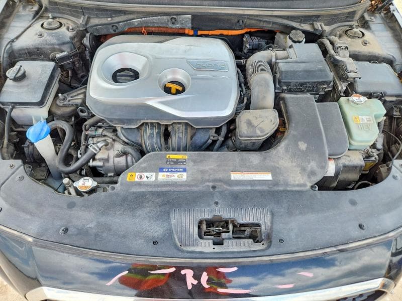 2017 HYUNDAI SONATA HYBRID SE 11
