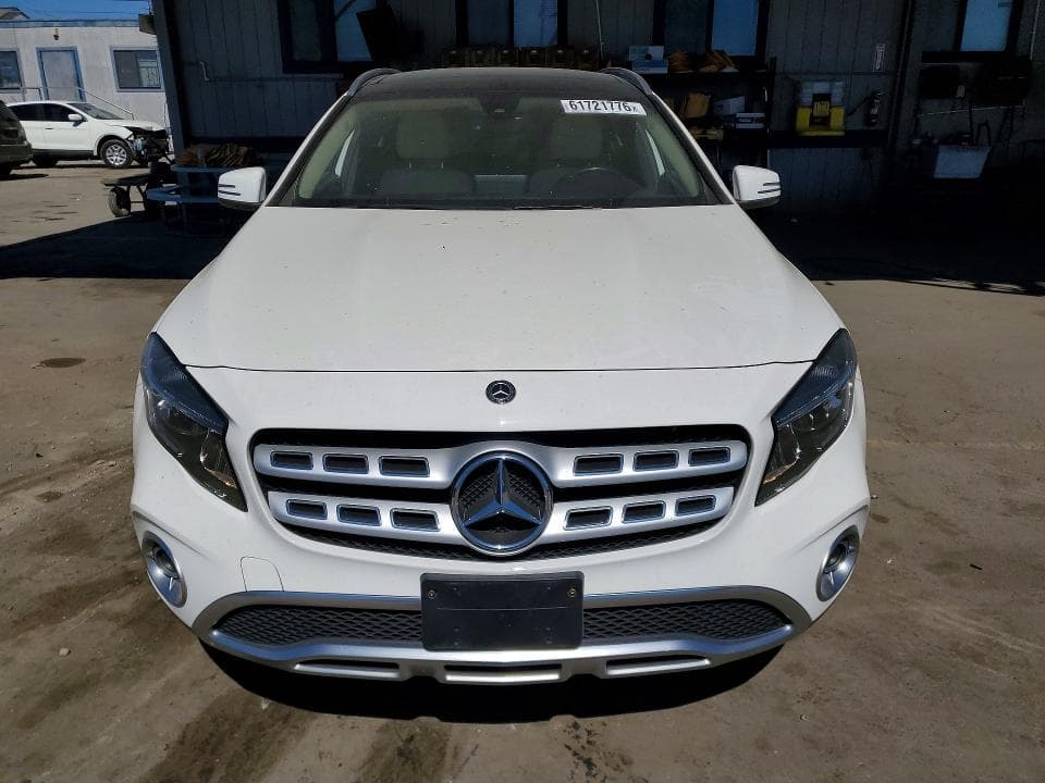 2020 MERCEDES-BENZ GLA 250 5