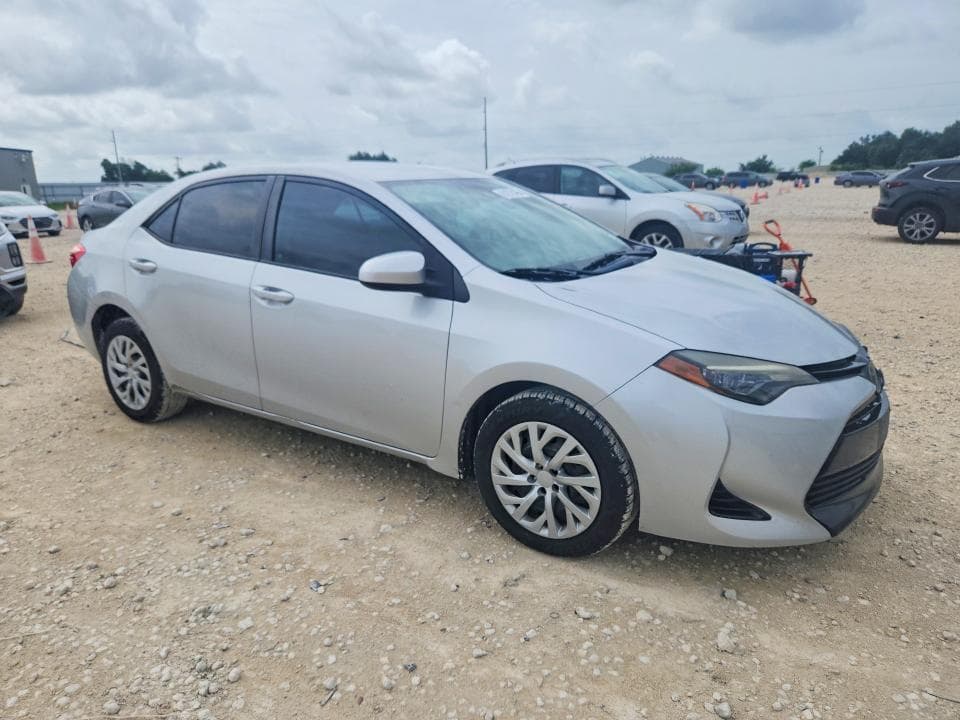 2018 TOYOTA COROLLA LE 4