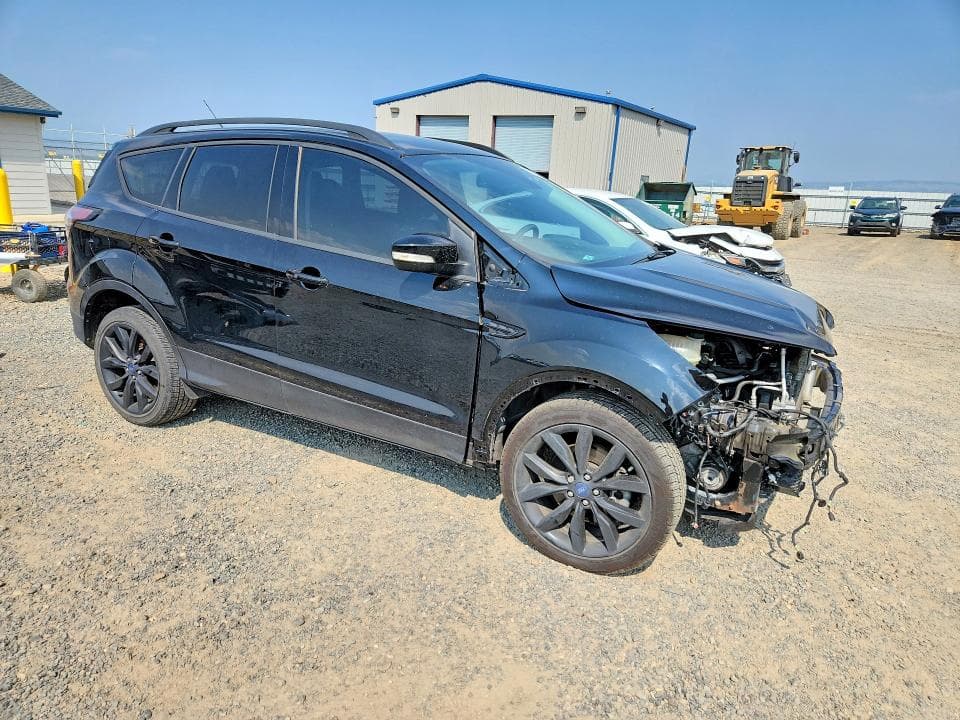2017 FORD ESCAPE TITANIUM 4