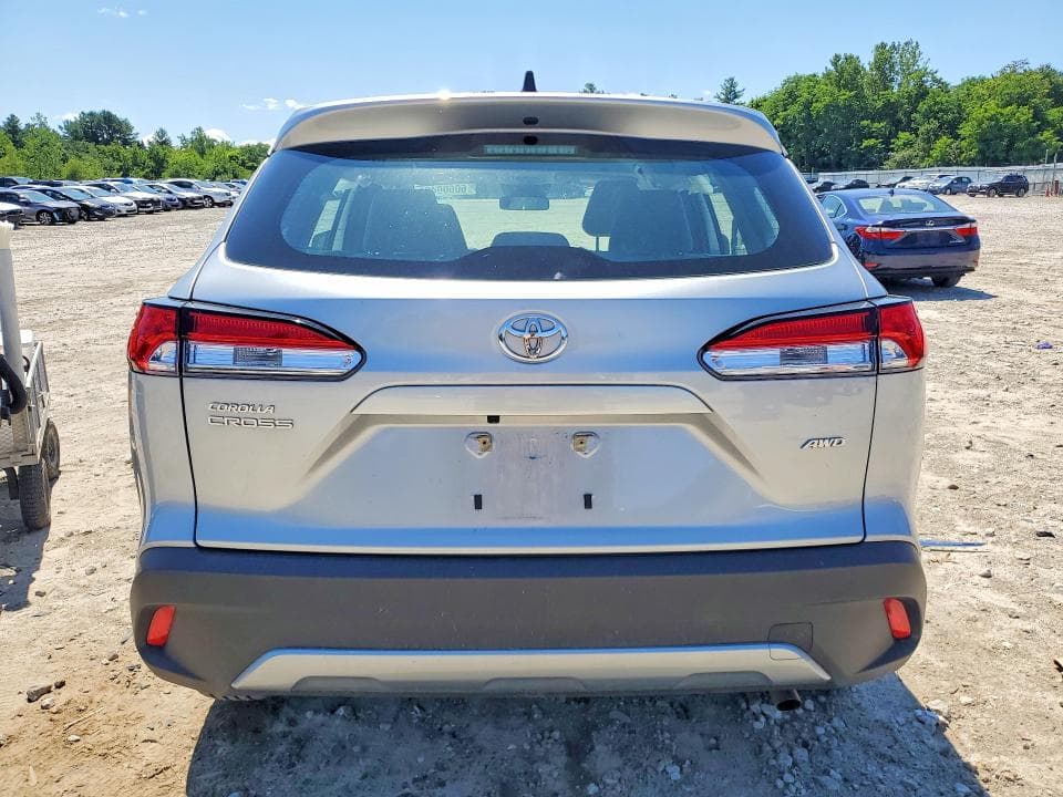 2023 TOYOTA COROLLA CROSS L 6