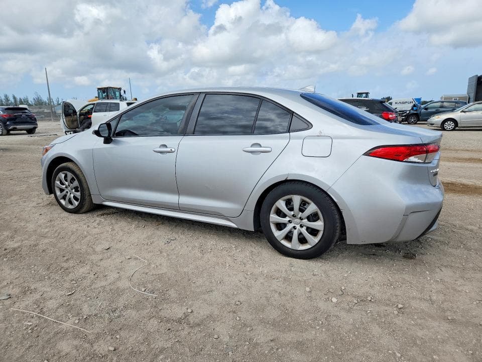2022 TOYOTA COROLLA LE 2