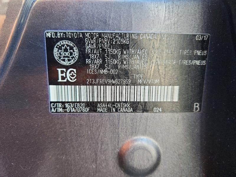 2017 TOYOTA RAV4 SE 13